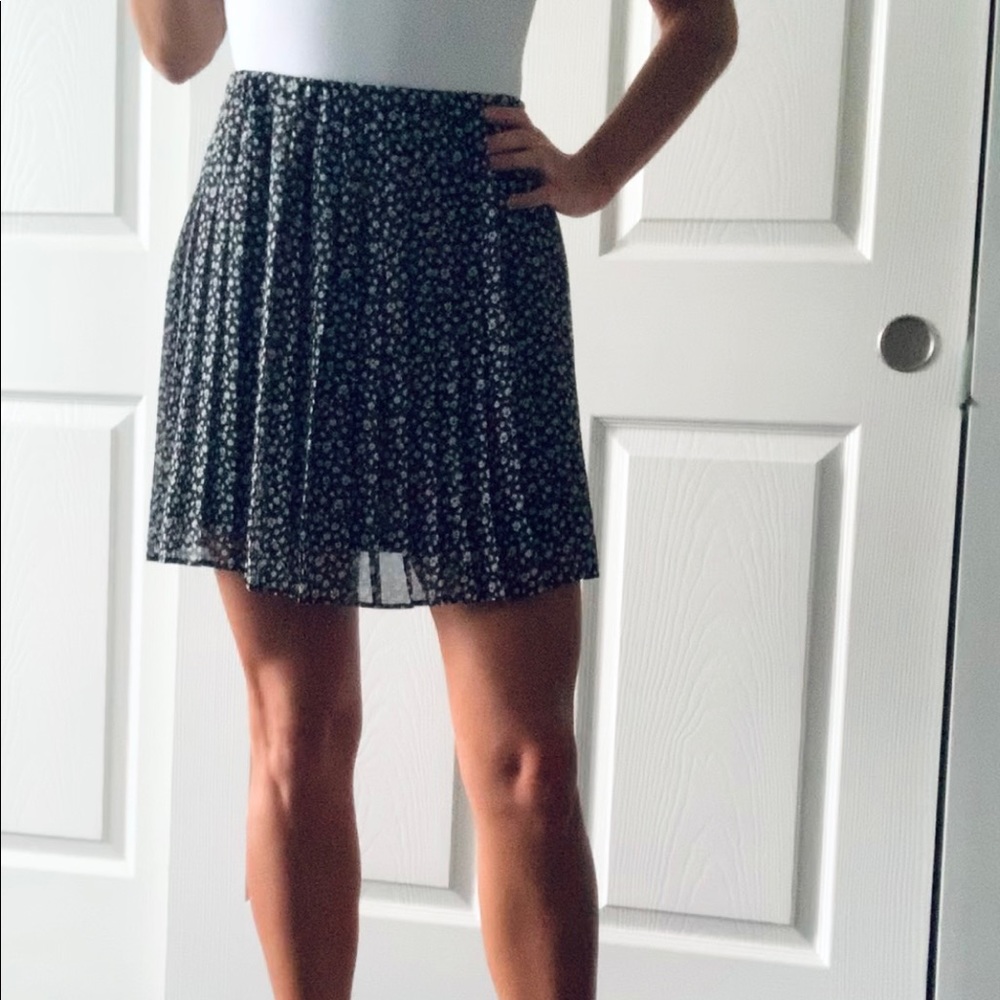 Hollister Ultra High-rise Skirt